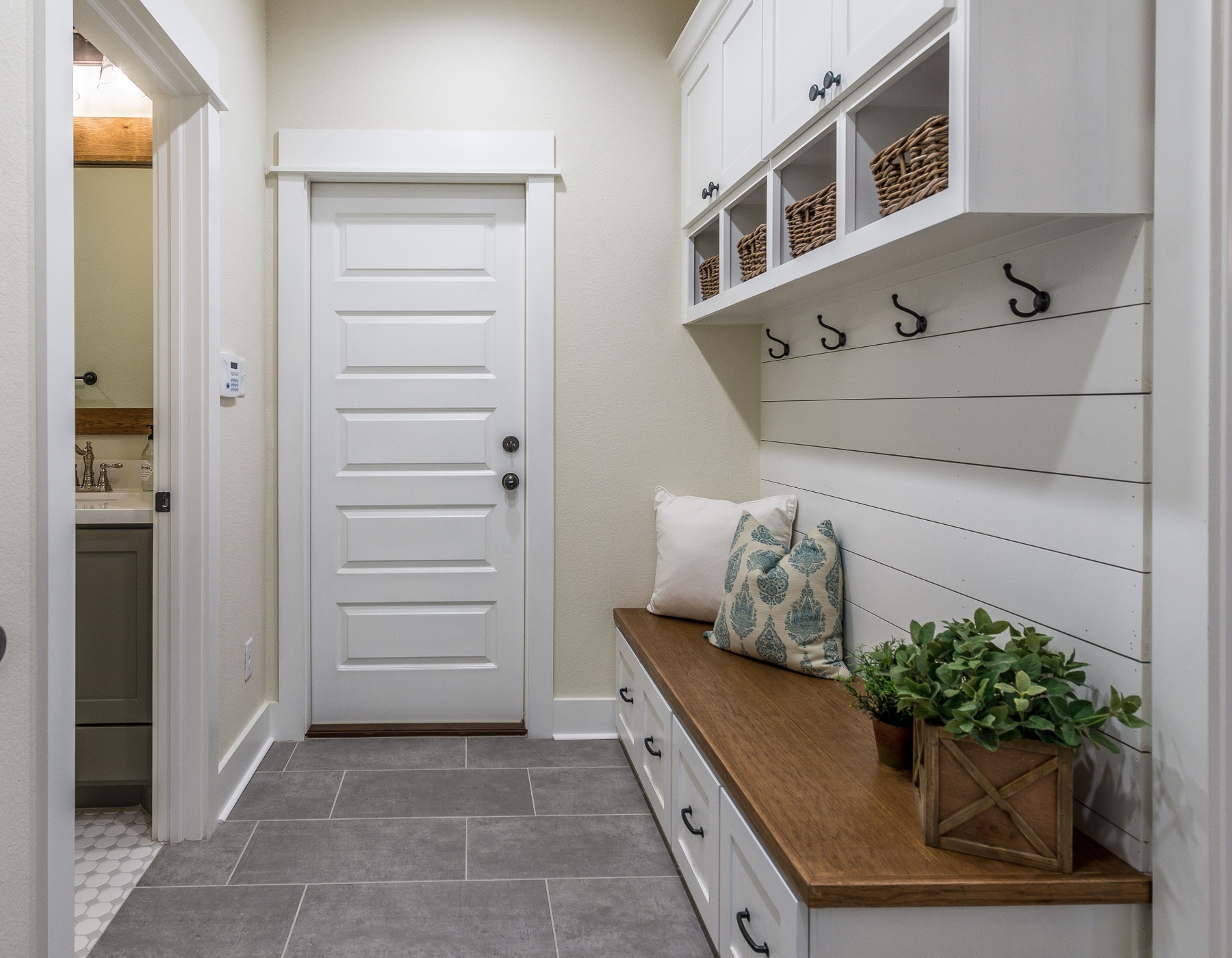 How to Organize Your Mudroom for Back to School