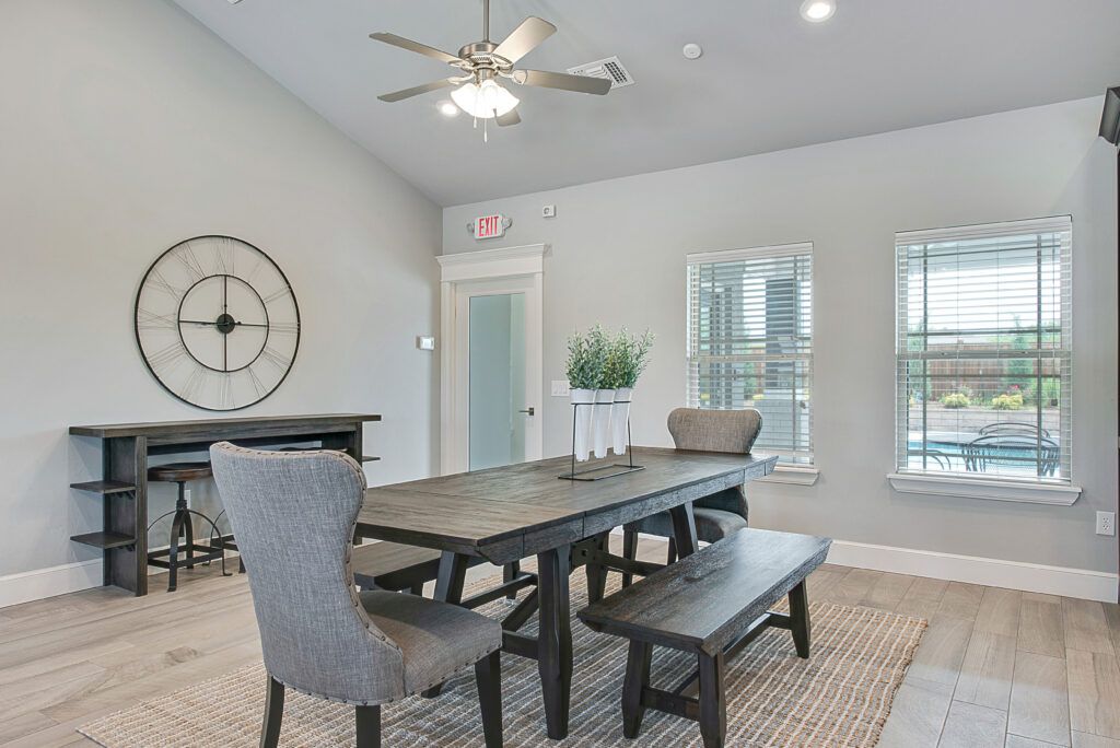 Bright And Spacious Dining Area with Large Windows, Oklahoma City Metropolitan Area 