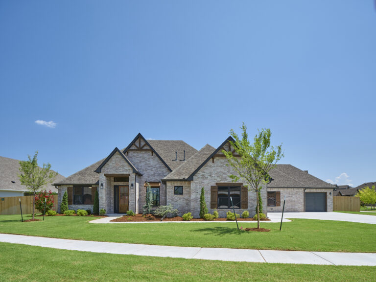 4709 Northfields Lane