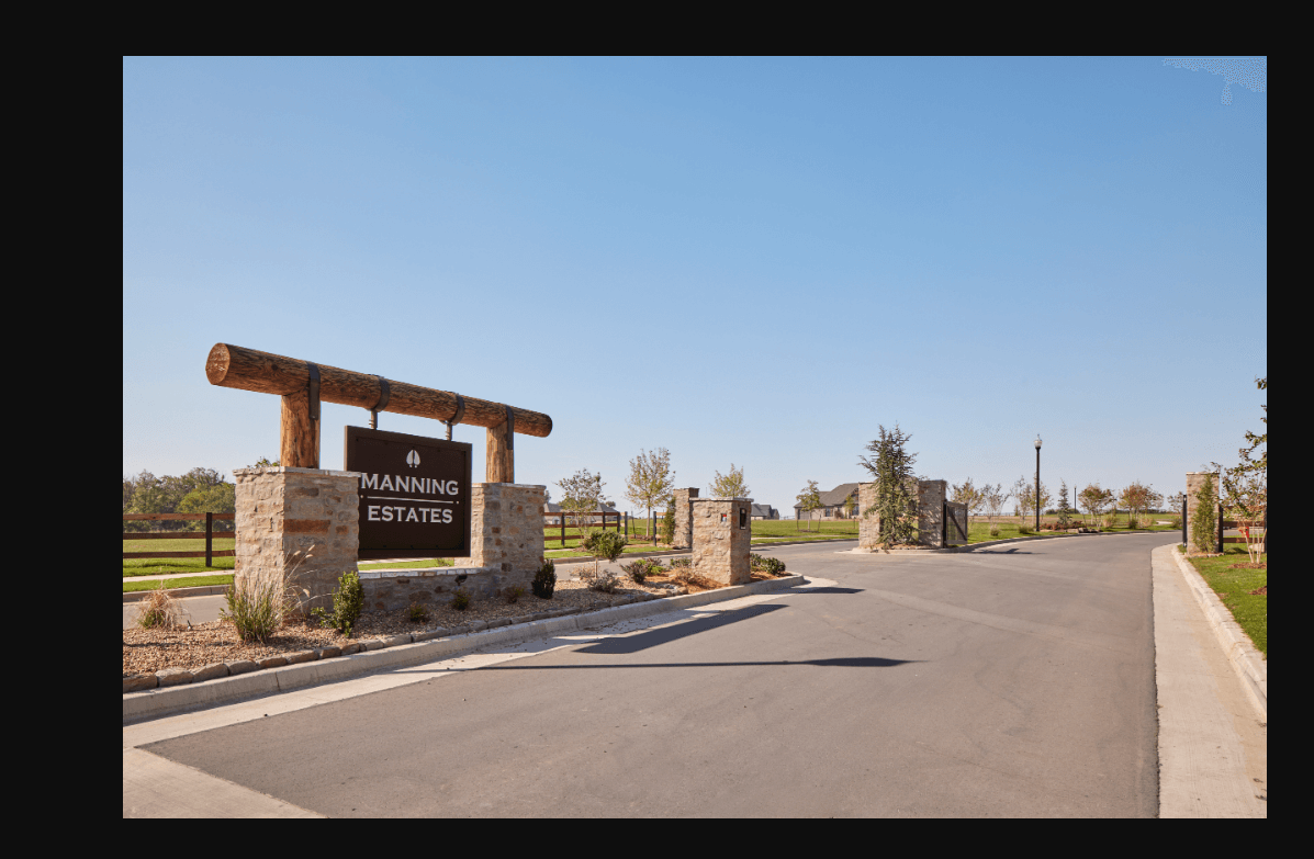 The entrance of Manning Estates in the Oklahoma City metro area